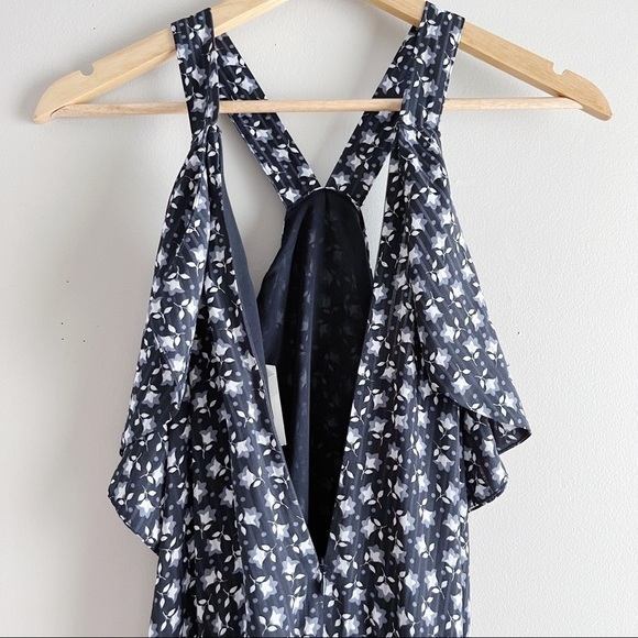 NWT LOFT Bluebell Flounce Halter Romper in Black White Floral Print Petite Small - Picture 11 of 13